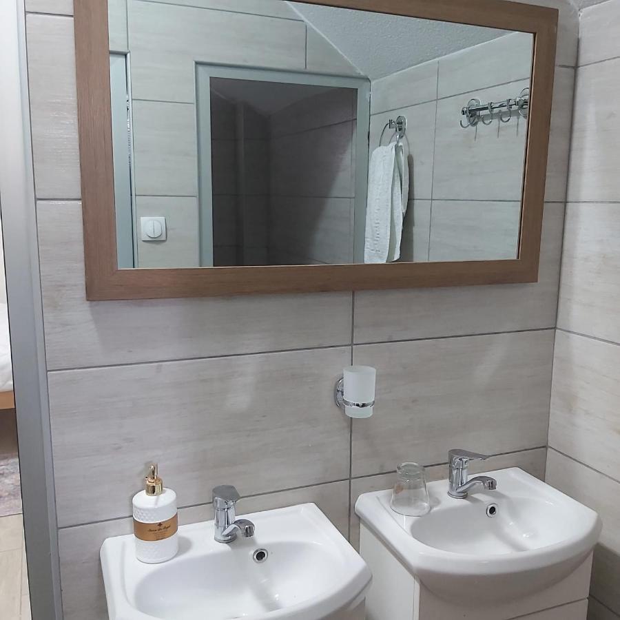 Yugoslavija 2 Centar Apartman Aleksandrovac Kültér fotó