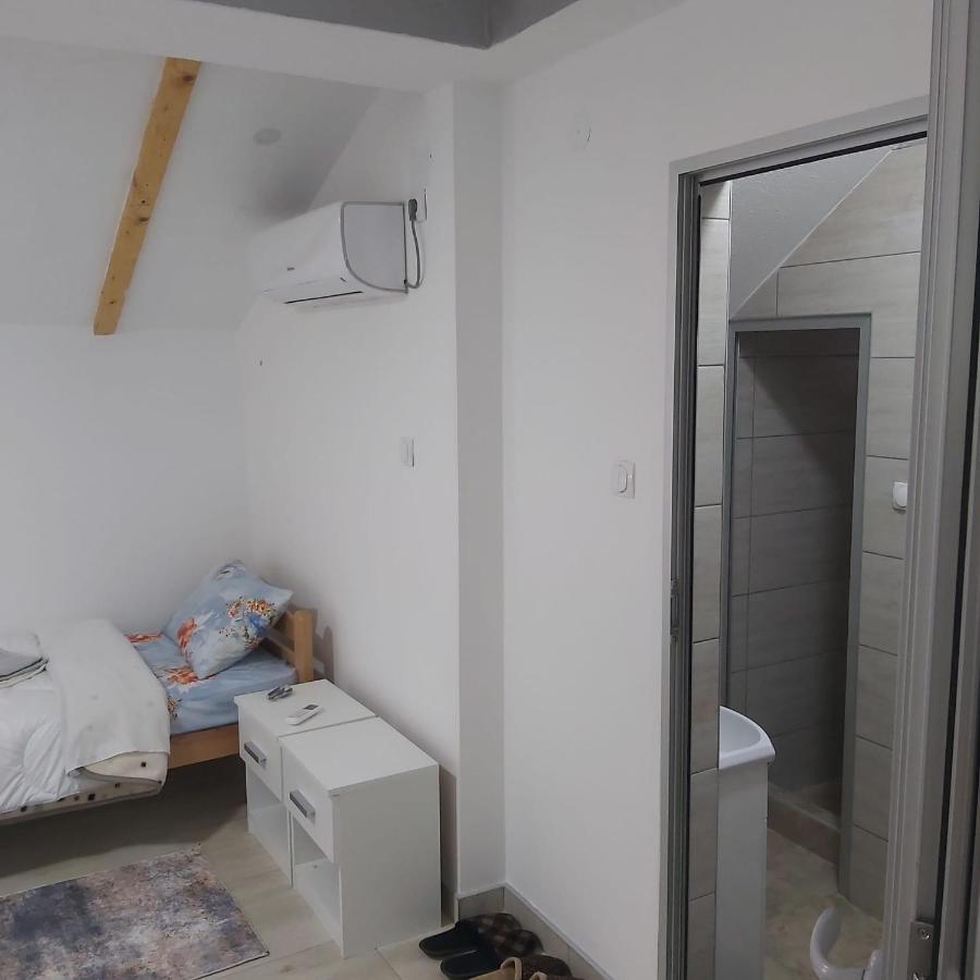 Yugoslavija 2 Centar Apartman Aleksandrovac Kültér fotó