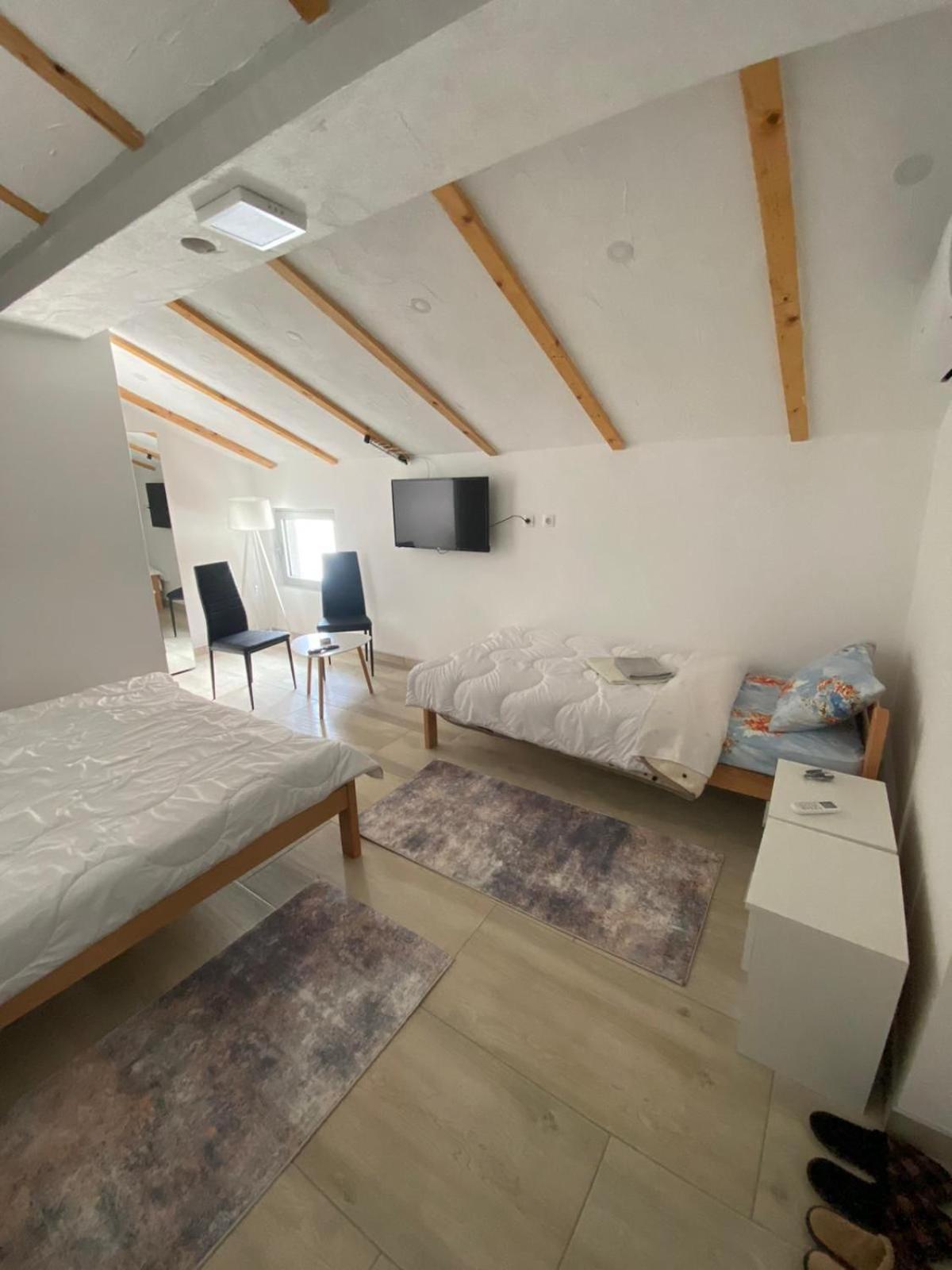 Yugoslavija 2 Centar Apartman Aleksandrovac Kültér fotó