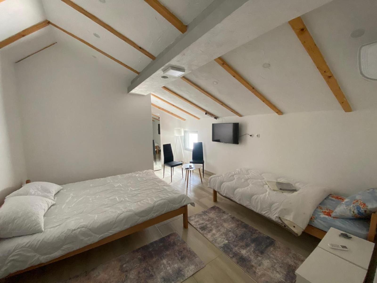 Yugoslavija 2 Centar Apartman Aleksandrovac Kültér fotó